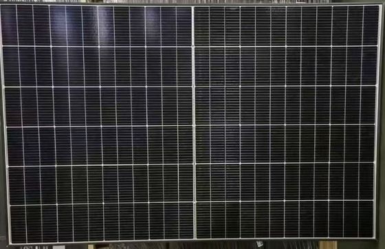 65.7 X 39.4 X 1.4 Inches Solar Panels With 130lm/W Lumens